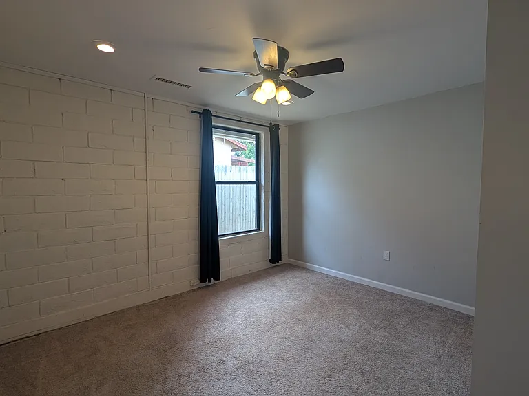1514 N Elaine Way — Photo 28