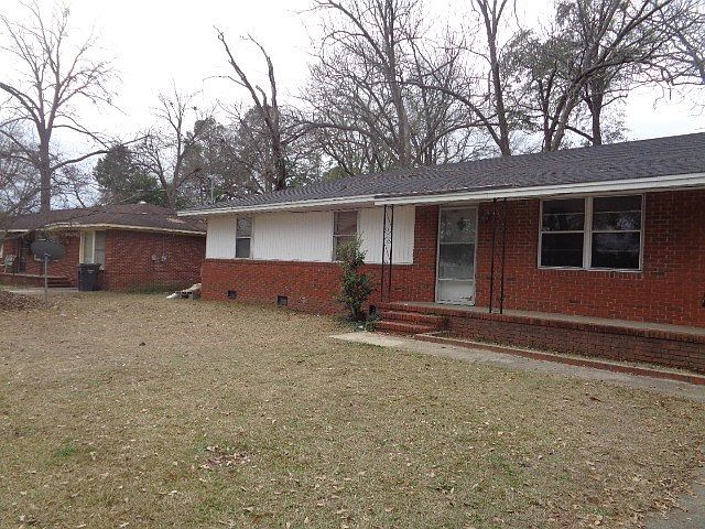 1st image of 3027 Lonsdale Dr