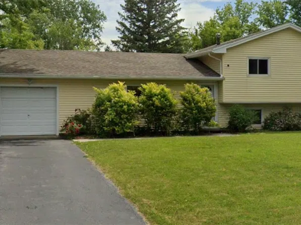 32 Golden Rod Ln, Rochester, NY 14623