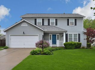 9724 Grist Mill Run, Olmsted Falls, OH 44138