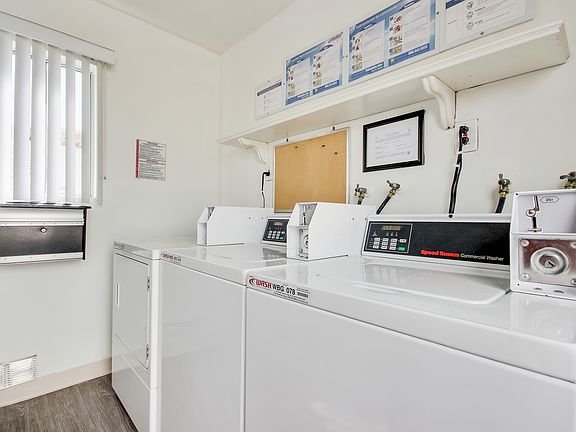 3rd image of 18530 Citronia St APT 07