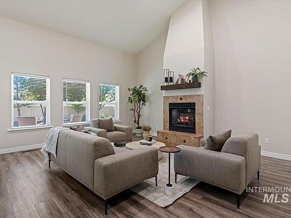 5th image of 3758 S Merrivale Way
