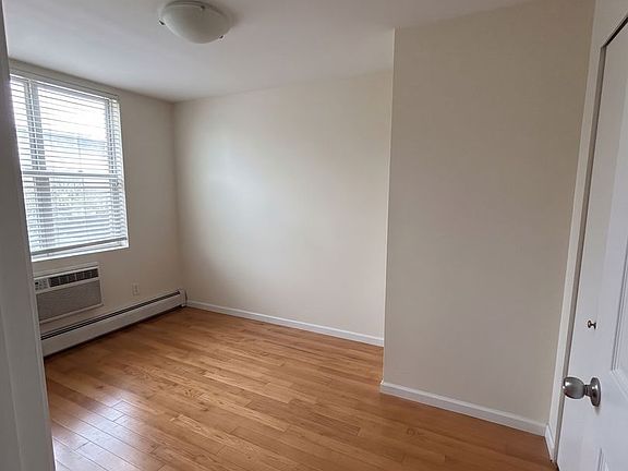 5th image of 136-16 35th Ave