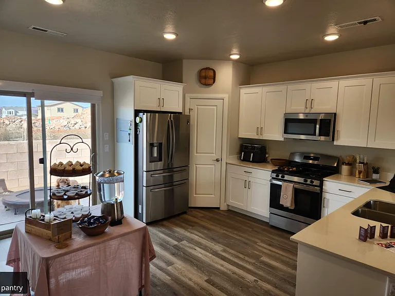 527 N 550 W — Photo 8