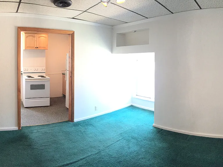 832 Evergreen Avenue — Photo 5