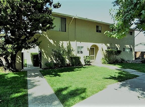 4th image of 51 Michael Dr APT 2