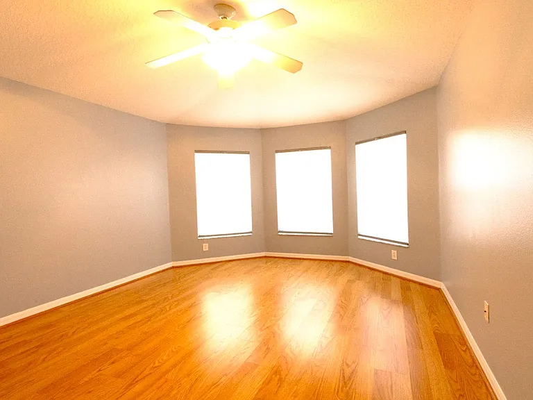 2306 Lawrence Hall St — Photo 8