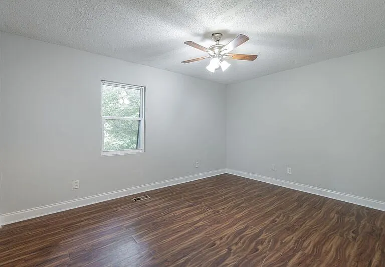 6876 Beulah Dr — Photo 32