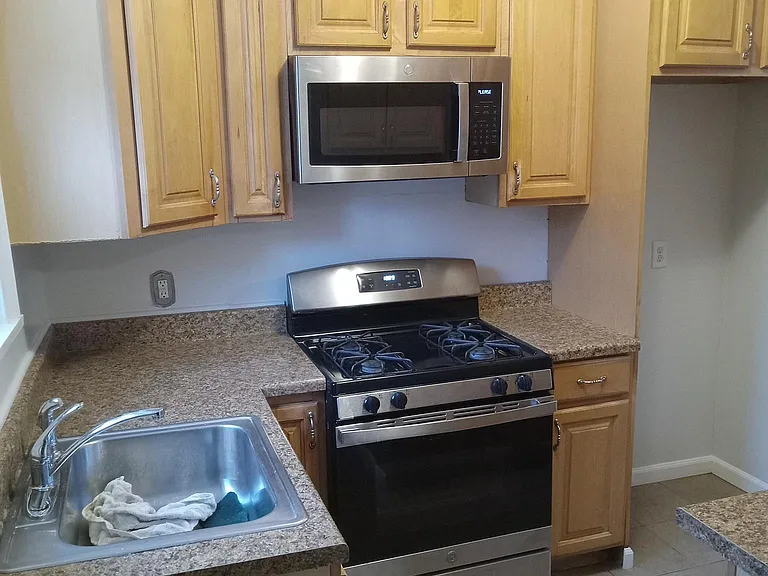 34 Van Cortlandt Park Ave #2 — Photo 8