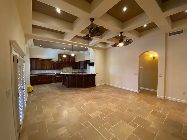 390 Burkett — Photo 26