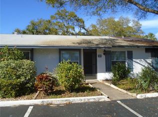 7226 Parkside Villas Dr N, Saint Petersburg, FL 33709