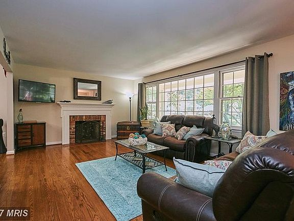 4th image of 4836 Kingston Dr
