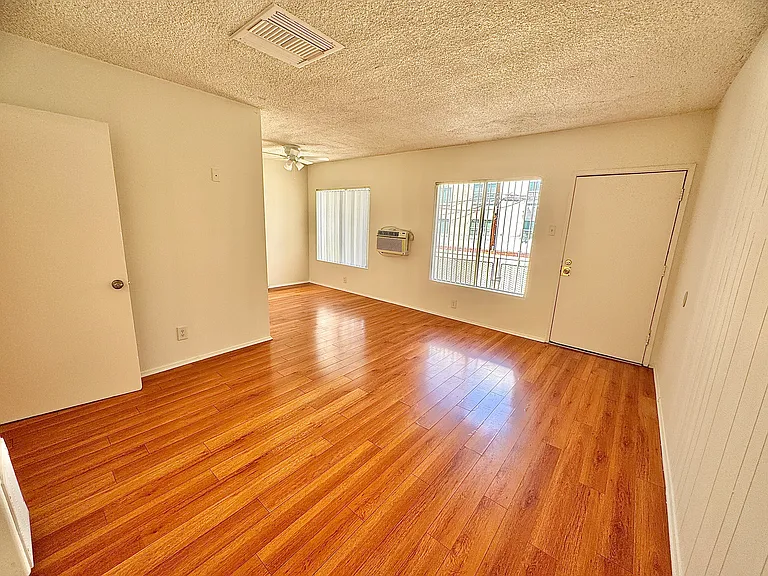 13014 Sherman Way — Photo 23
