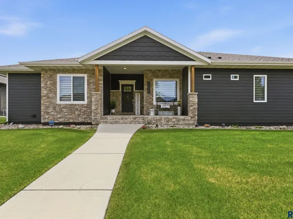 1325 W Waterstone Dr, Sioux Falls, SD 57108