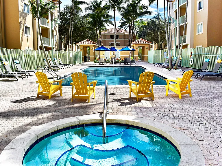 Refreshing Swimming Pool & Jacuzzi