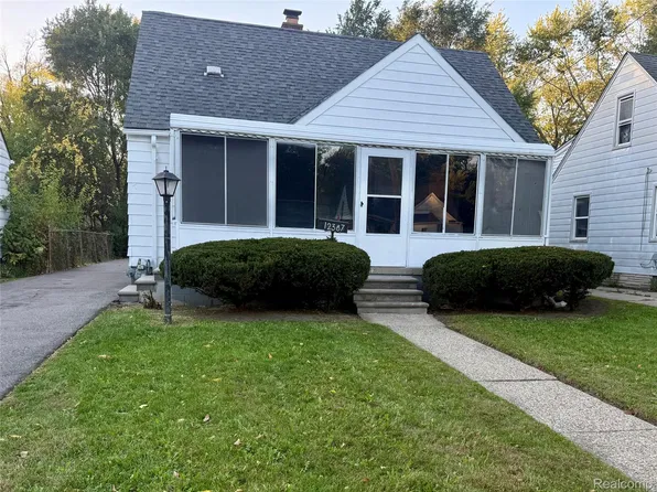 12367 Lansdowne St, Detroit, MI 48224