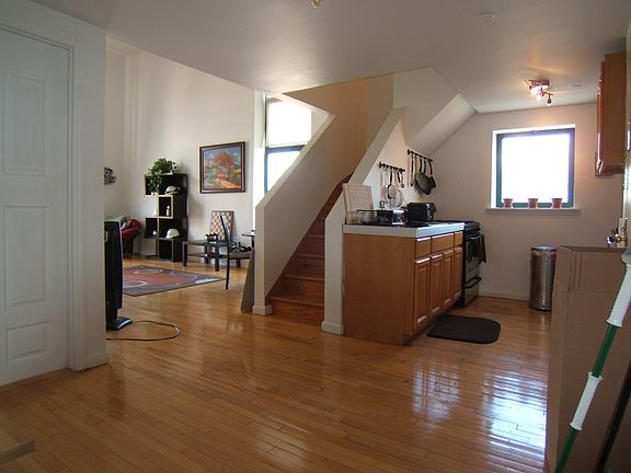 5th image of 143 Leonard St APT 3A