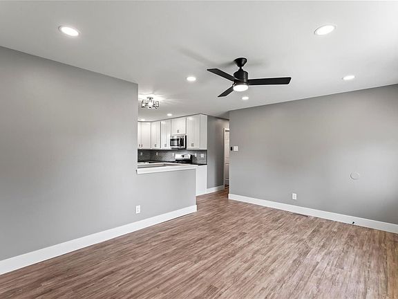 4th image of 7 Cedar Park Dr