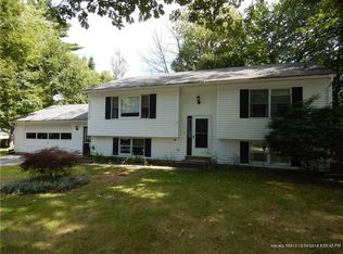 5 Wood Ave, Topsham, ME 04086