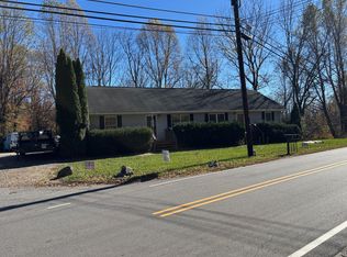 728 N Main St #B, Mars Hill, NC 28754