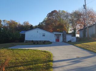 926 Mill St, Dandridge, TN 37725