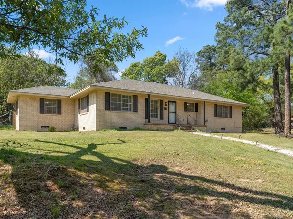 613 Graham St, Mineola, TX 75773