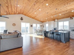 132 High Bridge Dr, Smithville, TN 37166