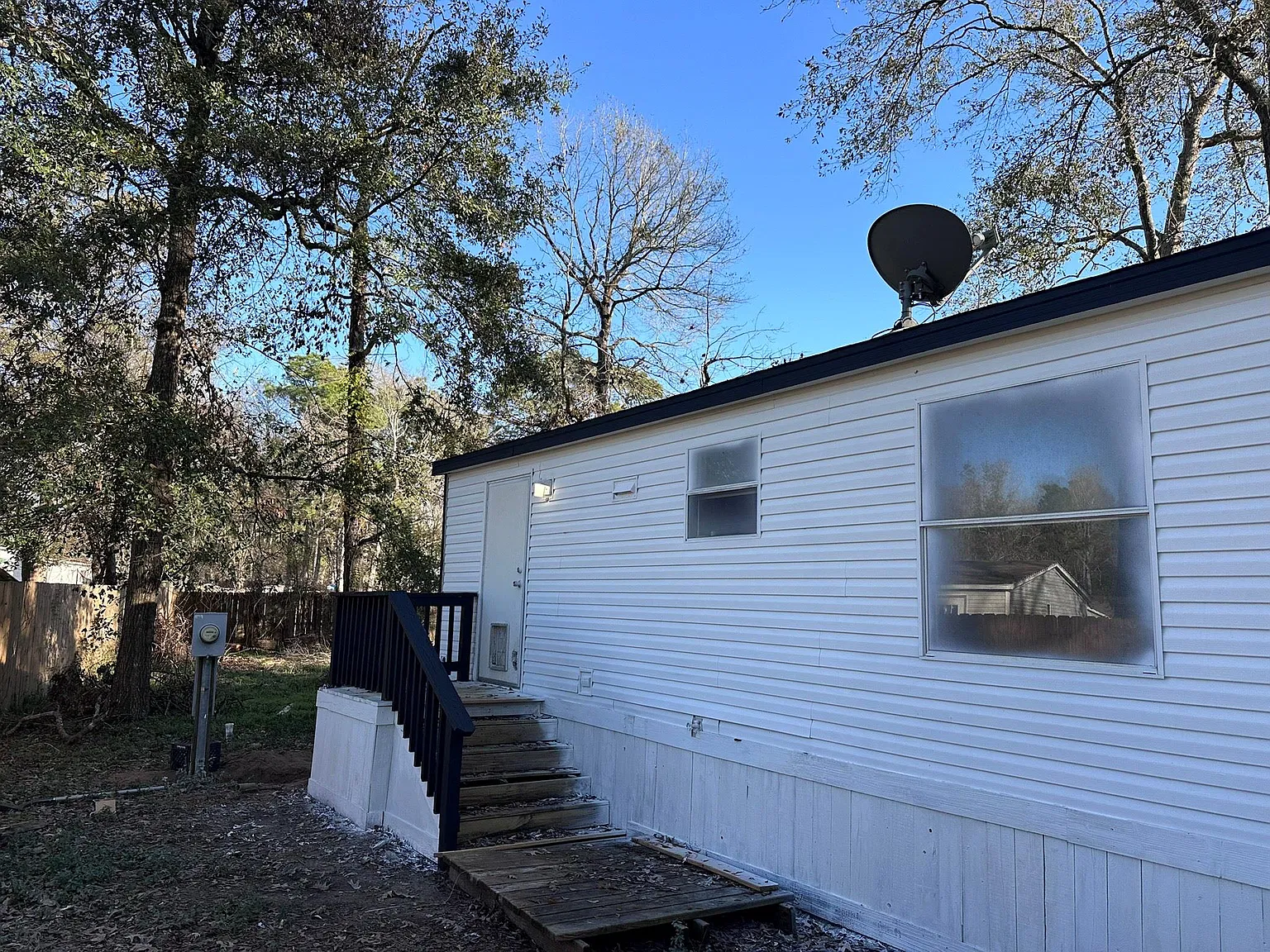 3 bed, 2.0 bath, 1120 sqft, $1,250 — Photo 4