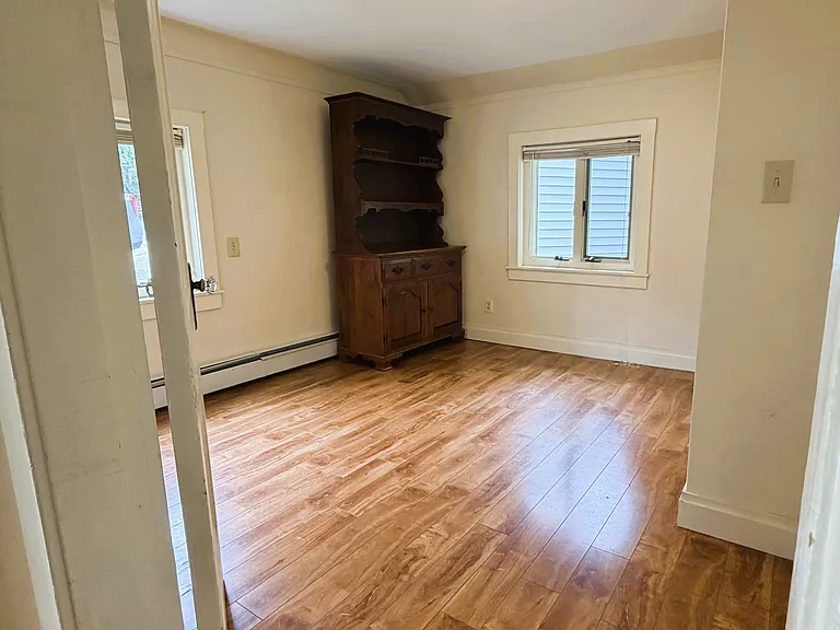 possible 3rd bedroom/office/laundry room