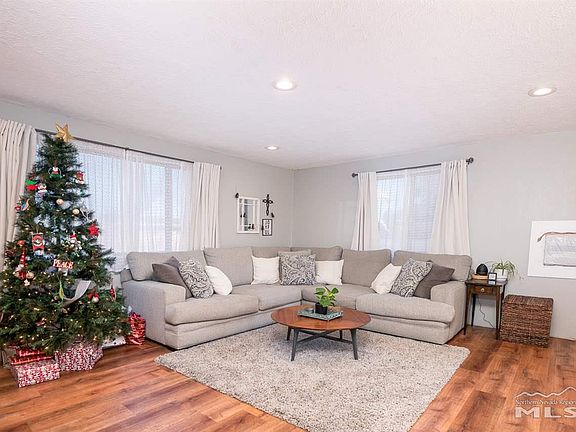3rd image of 1351 Marlette Cir