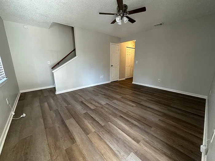 212 Wynn Way #A — Photo 2