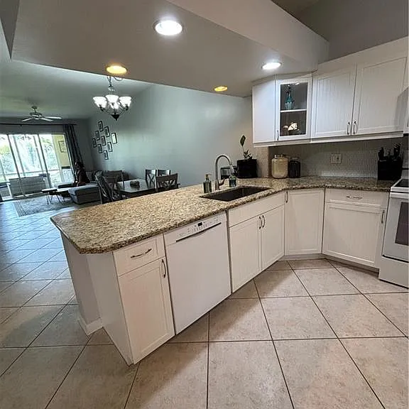 6820 Beach Resort Dr #11 — Photo 16