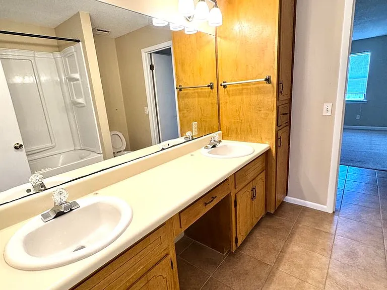 121 Brian Ct — Photo 11