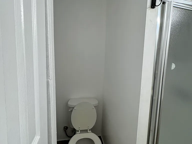 4170 NE 15th Ave #2 — Photo 3
