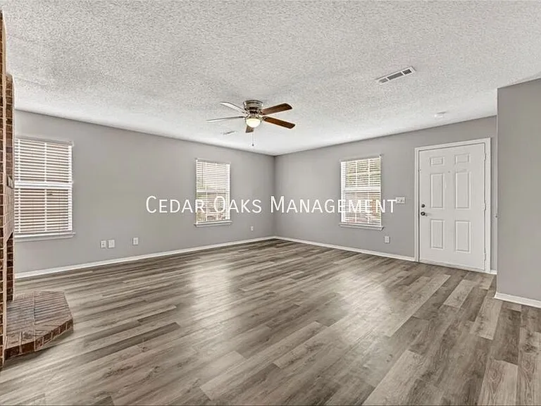 4363 W Thrasher Dr — Photo 2