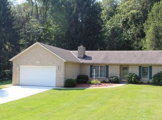 253 Lynwood Ln, Lancaster, OH 43130
