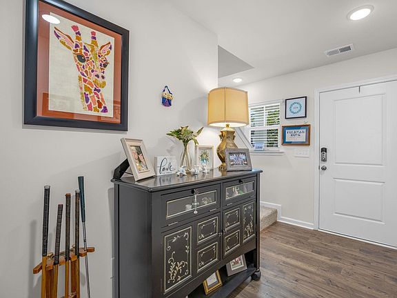 5th image of 219 Stonyway Ln