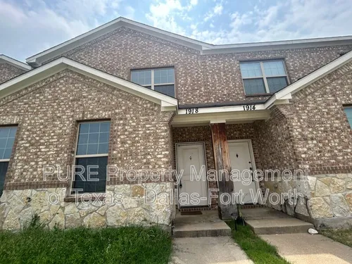 1918 Timber Oaks Dr Photo 1