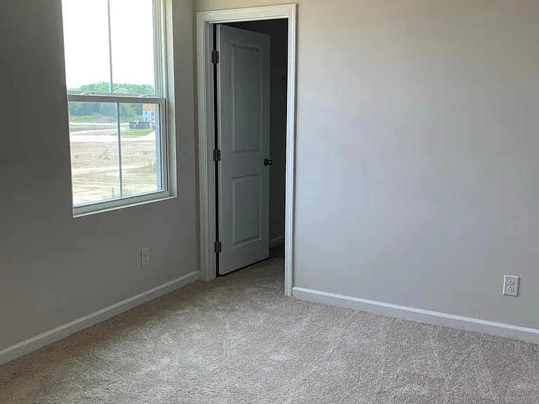 431 Regina Dr #1 — Photo 9