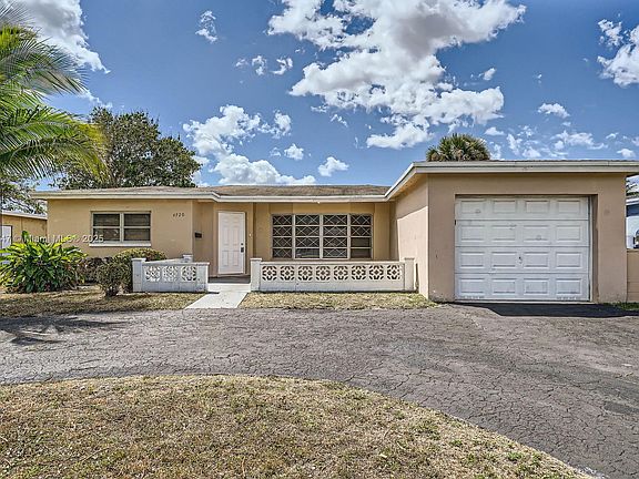 2nd image of 4720 NW 41st Pl
