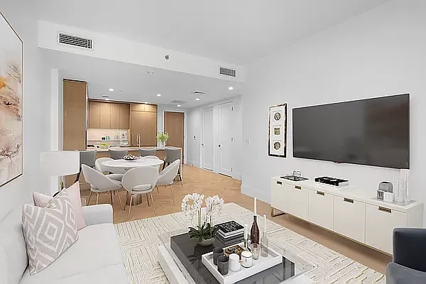 Rented by R New York | media 60