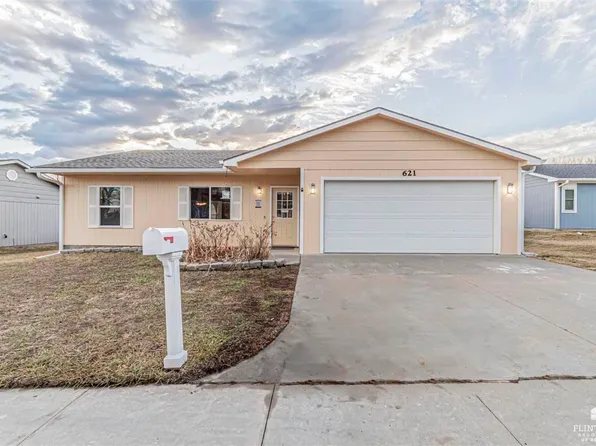 621 Jerry Dr, Junction City, KS 66441