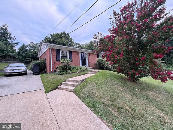 2nd image of 2301 Dawson St