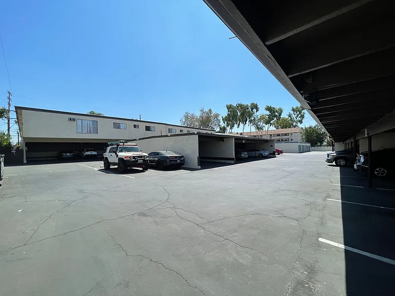 Stone Gate Apartments — Photo 15