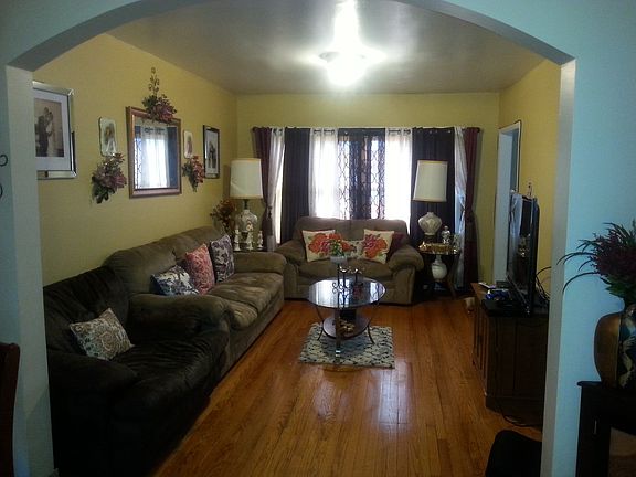2nd image of 111 S 20th Ave