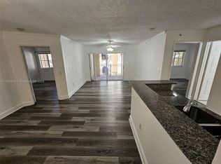 2451 Centergate Dr APT 204, Hollywood, FL 33025