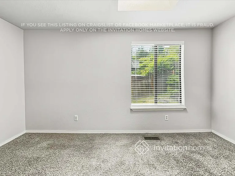 3308 Saint Andrews Ct NE — Photo 10