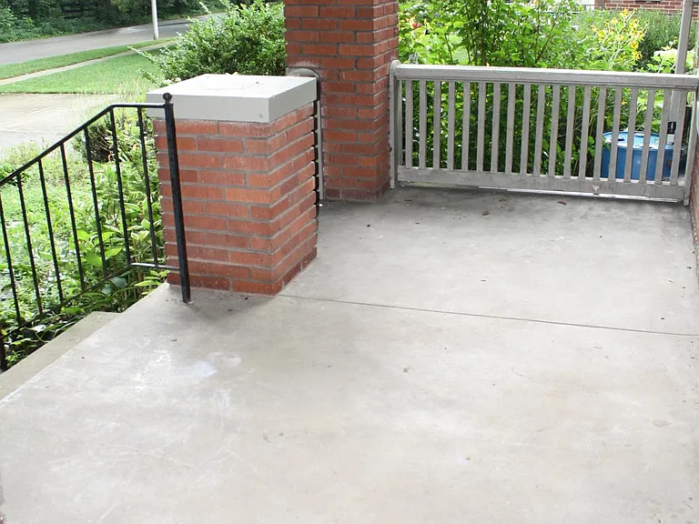 208 Shady Ln — Photo 4