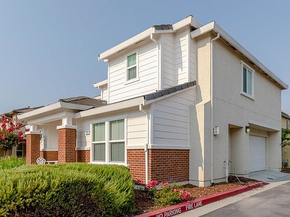 3rd image of 1954 Vallejo Ct