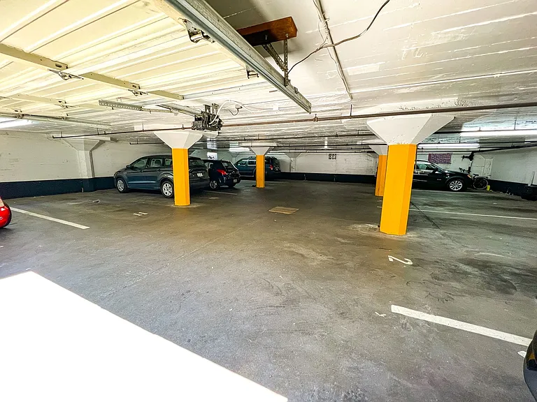 316 E Harrison St — Photo 24